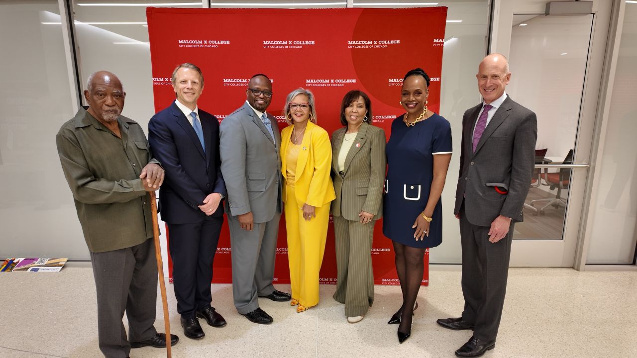 The Congressional Black Caucus Foundation’s Policy Summit Live Chicago, Pictured: Congressman Danny Davis; Chris Toth, Vantive; David A. Sanders, MalcolmX College; Congress Woman Robin Kelly; Nicole Austin-Hillery, CBCF President; & Andy Whitman, Vantive
